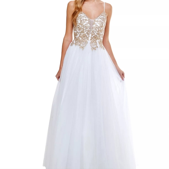 Dress - Picture 2 of 6